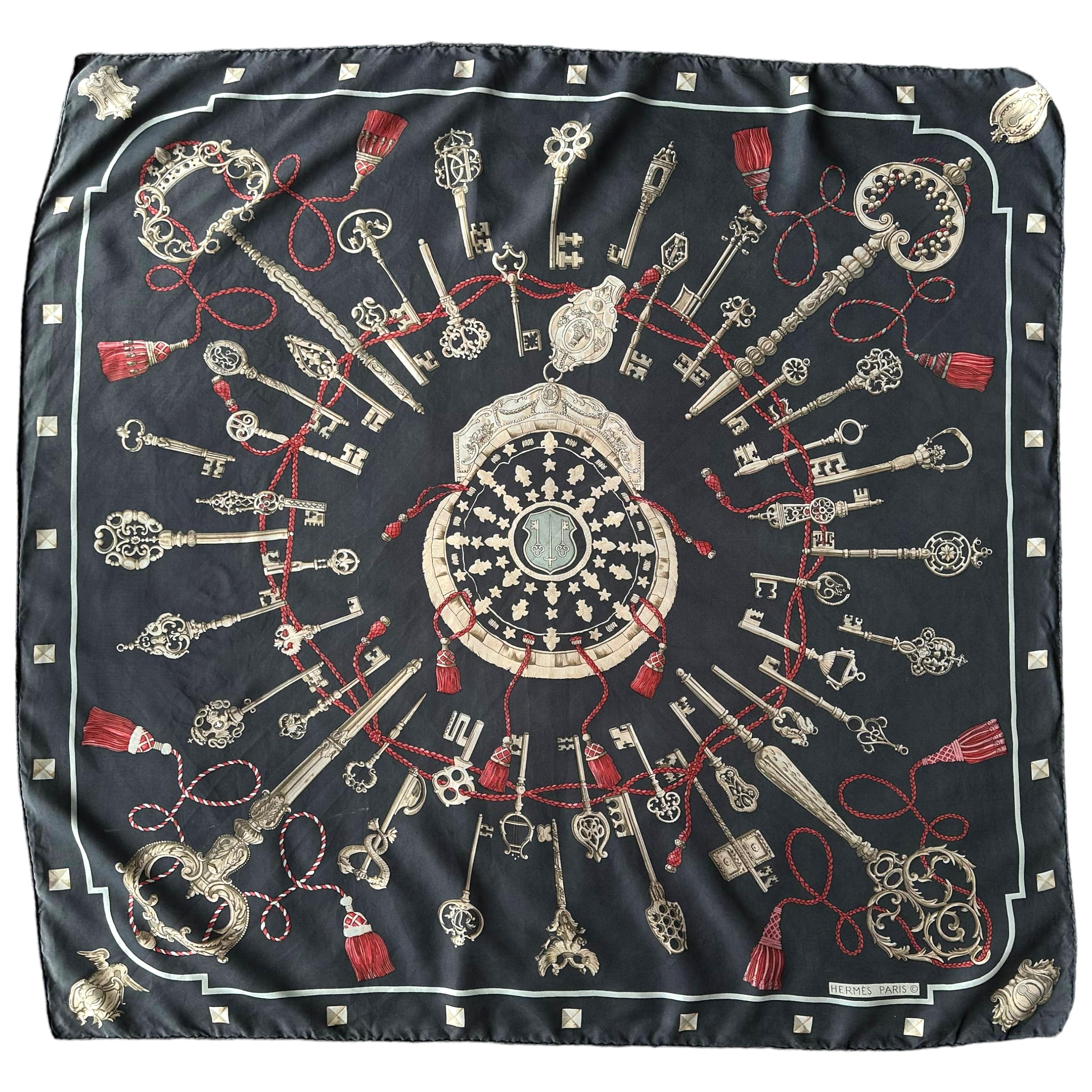 vue d'ensemble carre hermes les clefs anthracite