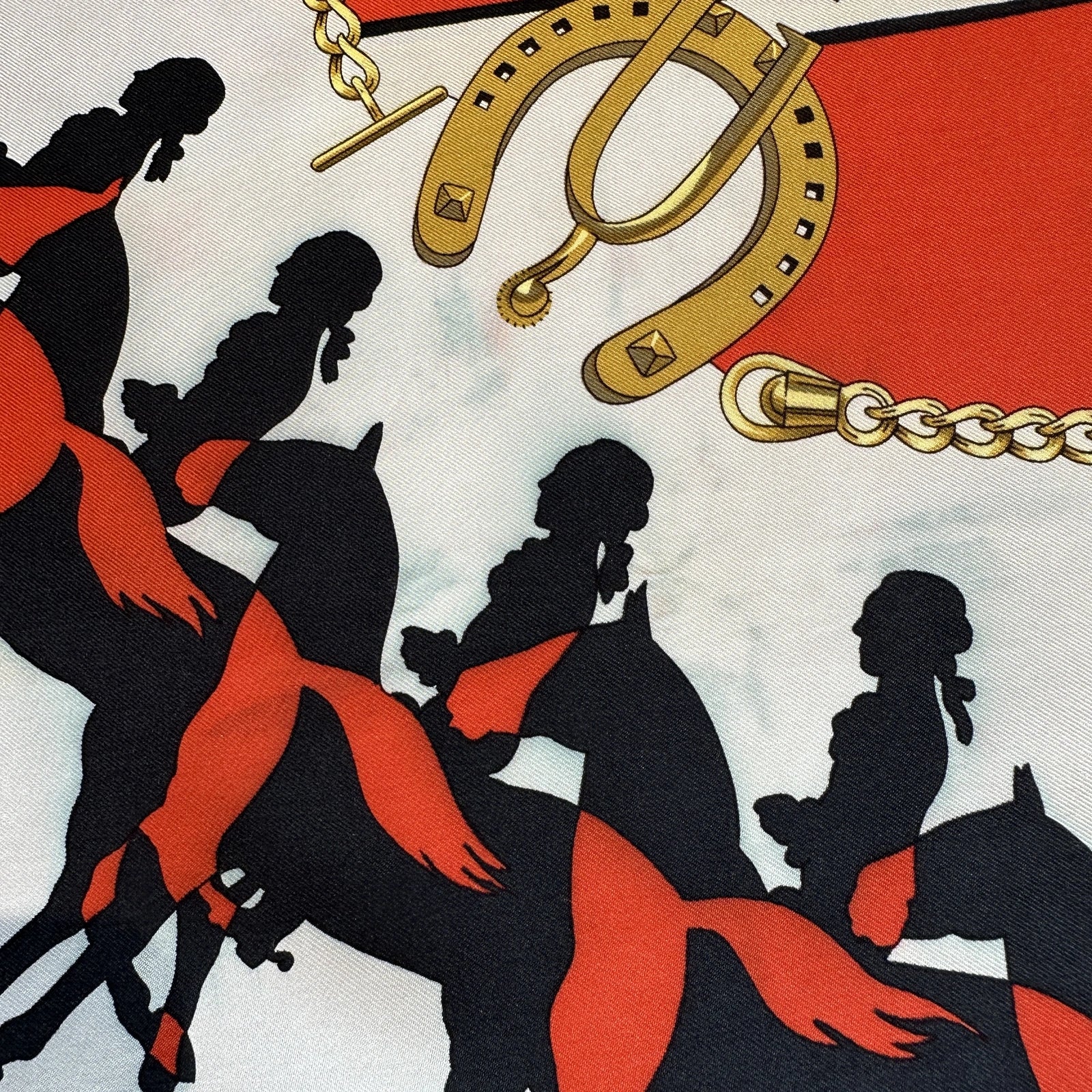 Zoom sur le motif d’équitation Hermès – carré "Manège" édition 1974